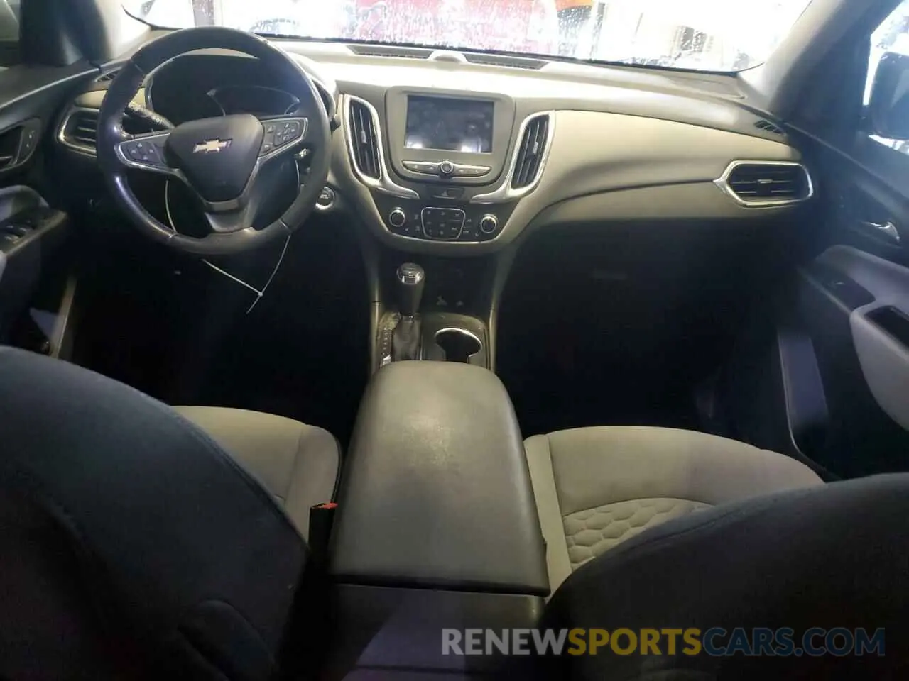 8 Photograph of a damaged car 3GNAXUEV0KS632785 CHEVROLET EQUINOX 2019