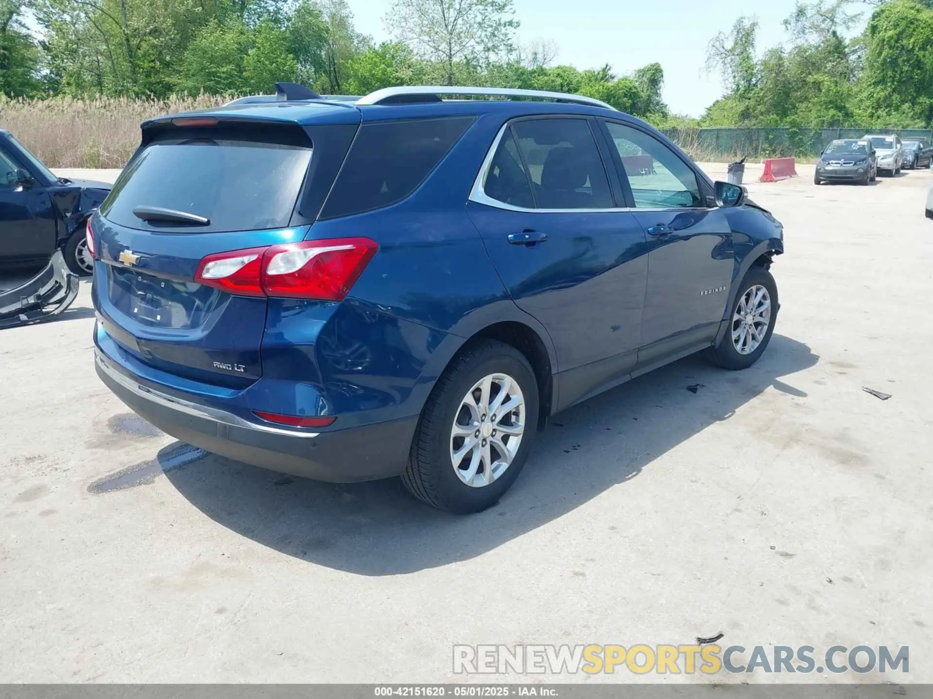 4 Photograph of a damaged car 3GNAXUEV1KL208137 CHEVROLET EQUINOX 2019