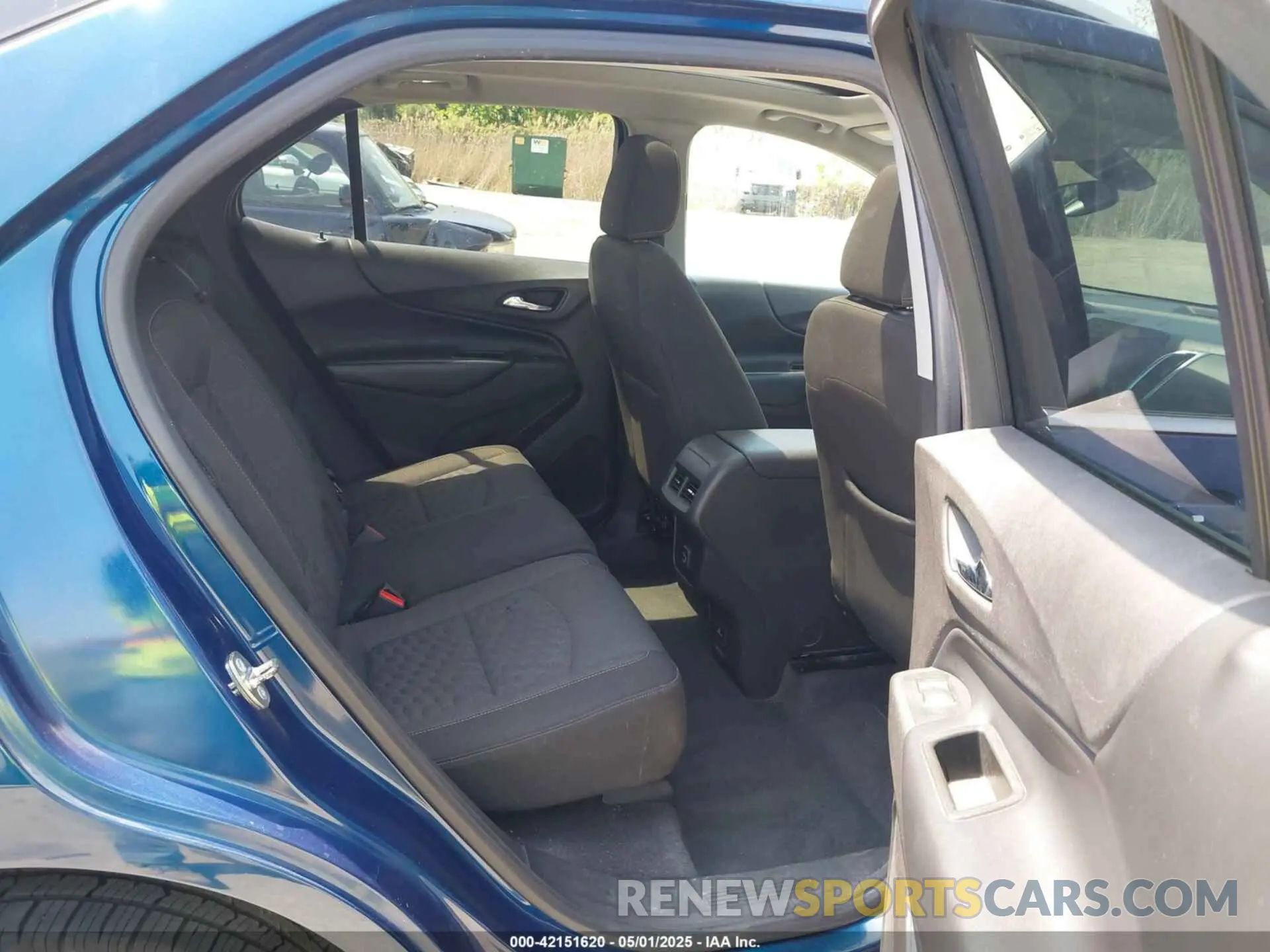 8 Photograph of a damaged car 3GNAXUEV1KL208137 CHEVROLET EQUINOX 2019