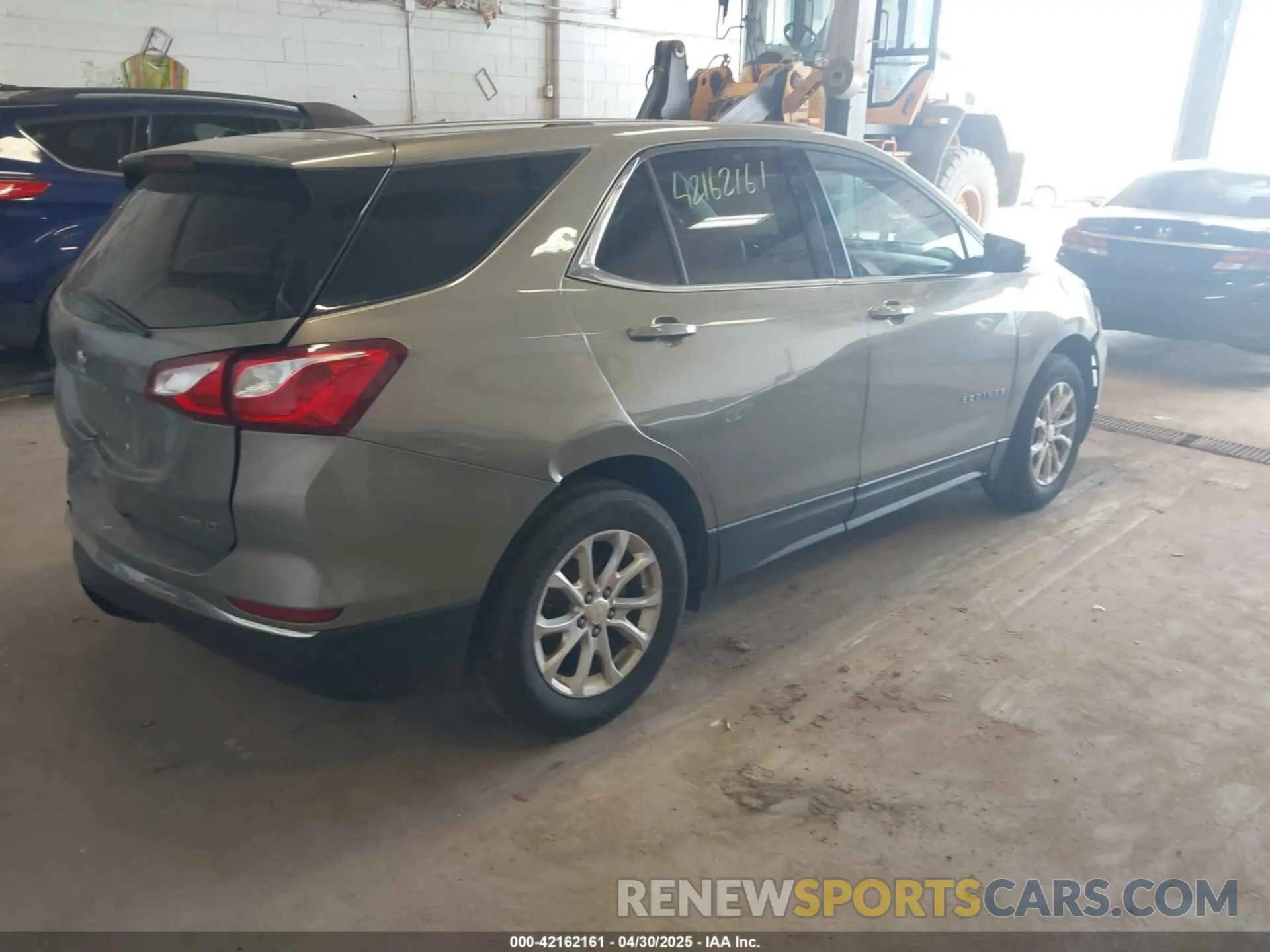 4 Photograph of a damaged car 3GNAXUEV1KS516124 CHEVROLET EQUINOX 2019