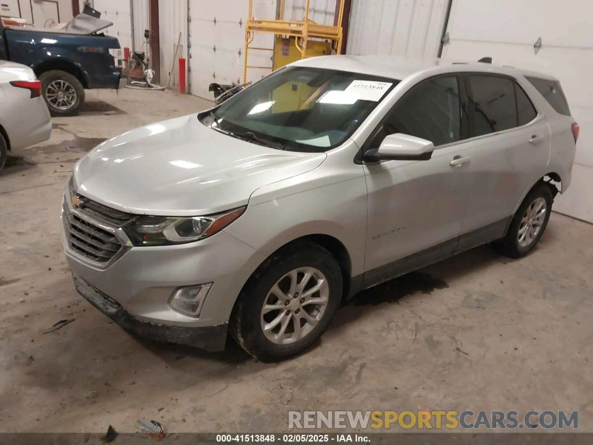 2 Photograph of a damaged car 3GNAXUEV1KS604543 CHEVROLET EQUINOX 2019