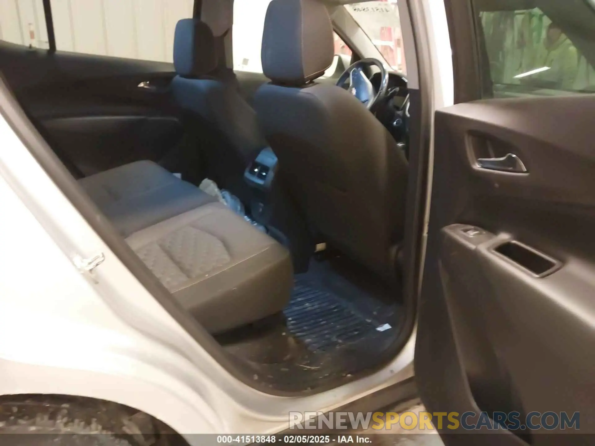 8 Photograph of a damaged car 3GNAXUEV1KS604543 CHEVROLET EQUINOX 2019