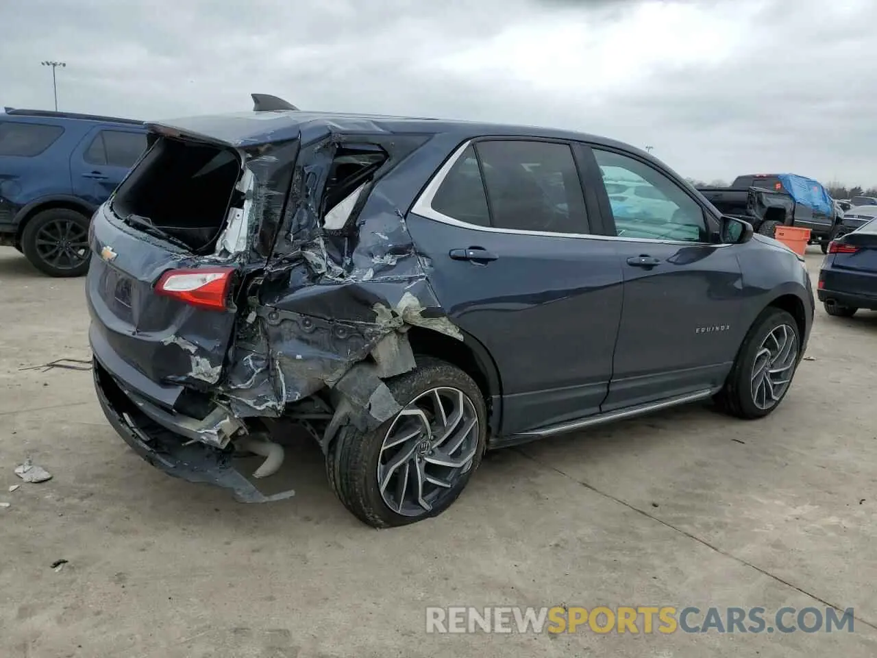 3 Photograph of a damaged car 3GNAXUEV2KL173737 CHEVROLET EQUINOX 2019