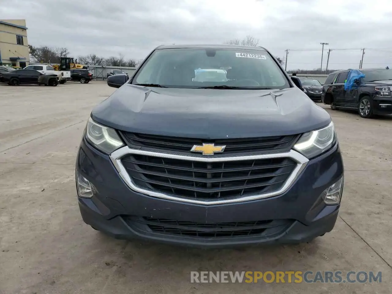 5 Photograph of a damaged car 3GNAXUEV2KL173737 CHEVROLET EQUINOX 2019