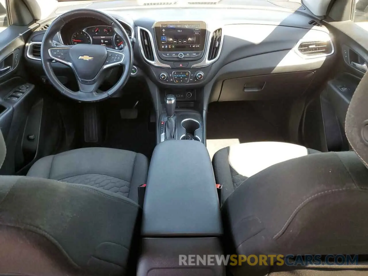 8 Photograph of a damaged car 3GNAXUEV2KL194863 CHEVROLET EQUINOX 2019