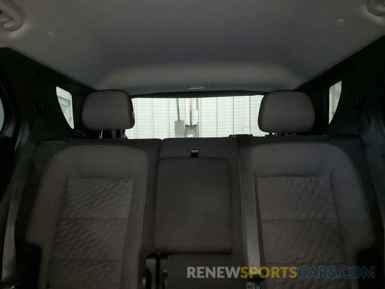 10 Photograph of a damaged car 3GNAXUEV2KL204467 CHEVROLET EQUINOX 2019