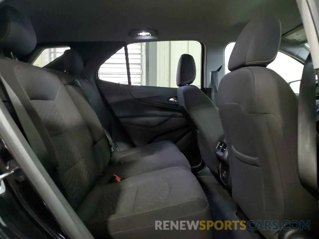 11 Photograph of a damaged car 3GNAXUEV2KL204467 CHEVROLET EQUINOX 2019