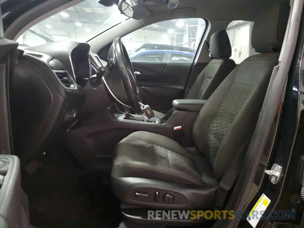 7 Photograph of a damaged car 3GNAXUEV2KL204467 CHEVROLET EQUINOX 2019