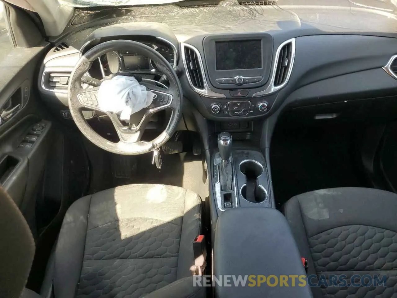 8 Photograph of a damaged car 3GNAXUEV3KL276410 CHEVROLET EQUINOX 2019