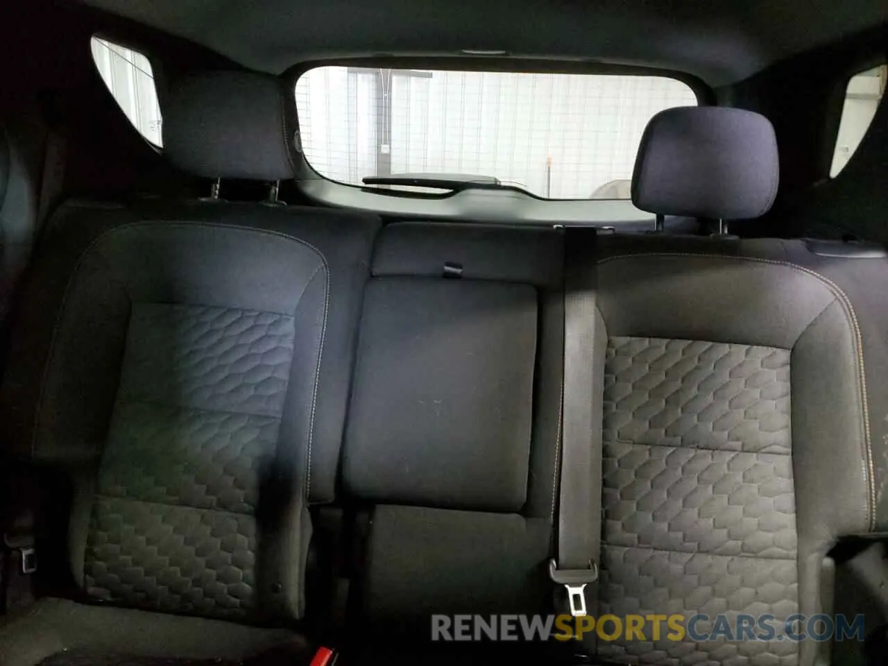 10 Photograph of a damaged car 3GNAXUEV3KL316937 CHEVROLET EQUINOX 2019