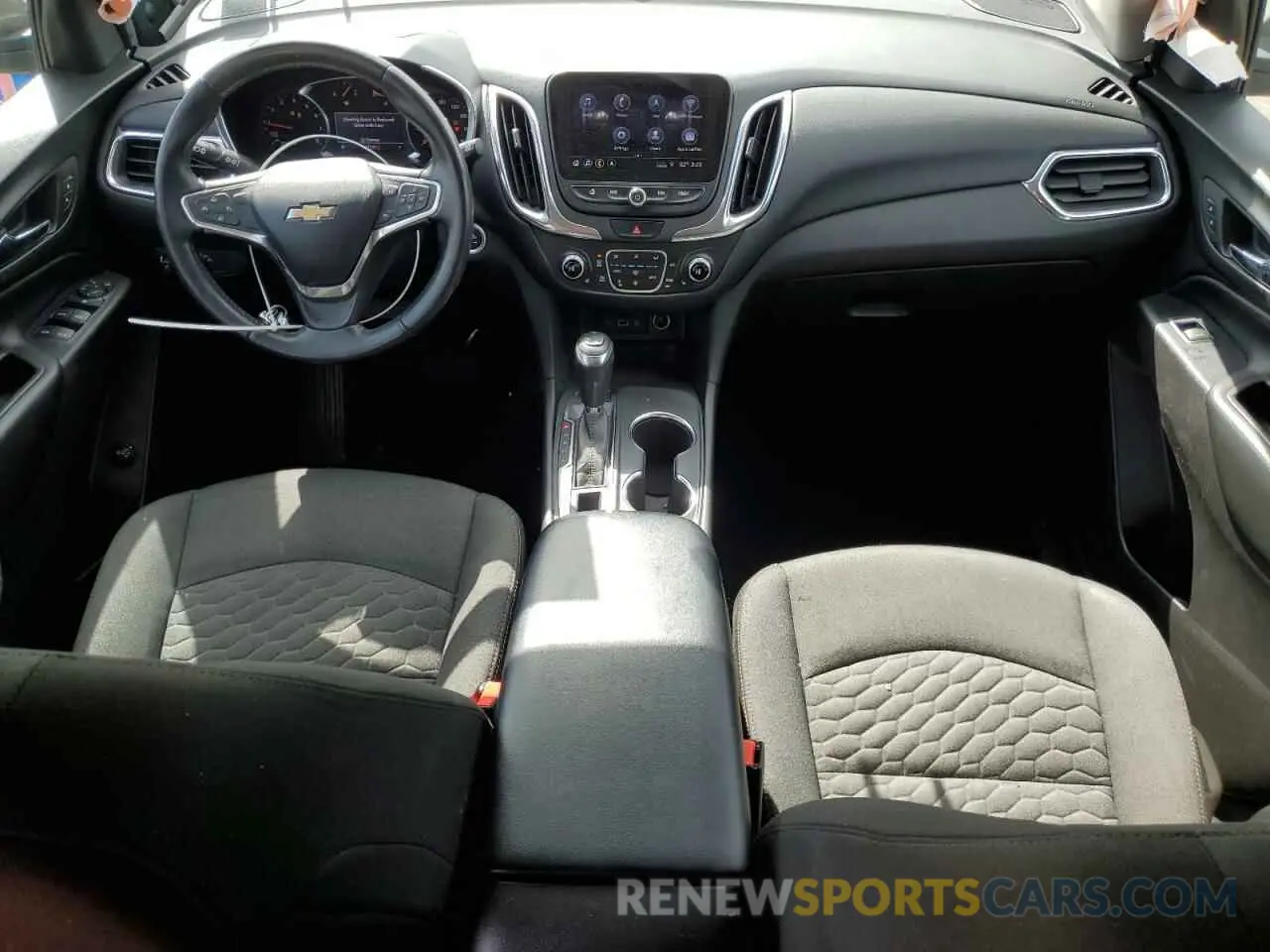8 Photograph of a damaged car 3GNAXUEV3KL352577 CHEVROLET EQUINOX 2019