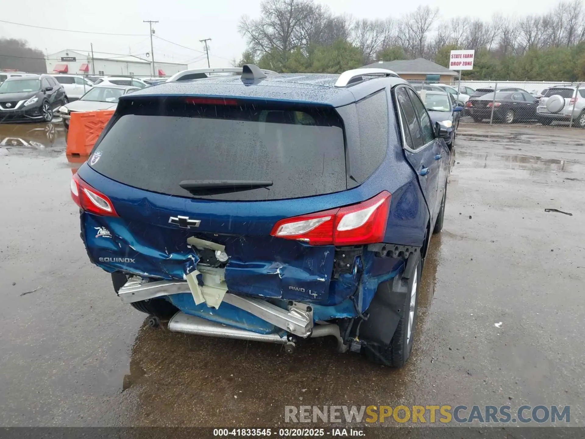 4 Photograph of a damaged car 3GNAXUEV3KL359416 CHEVROLET EQUINOX 2019