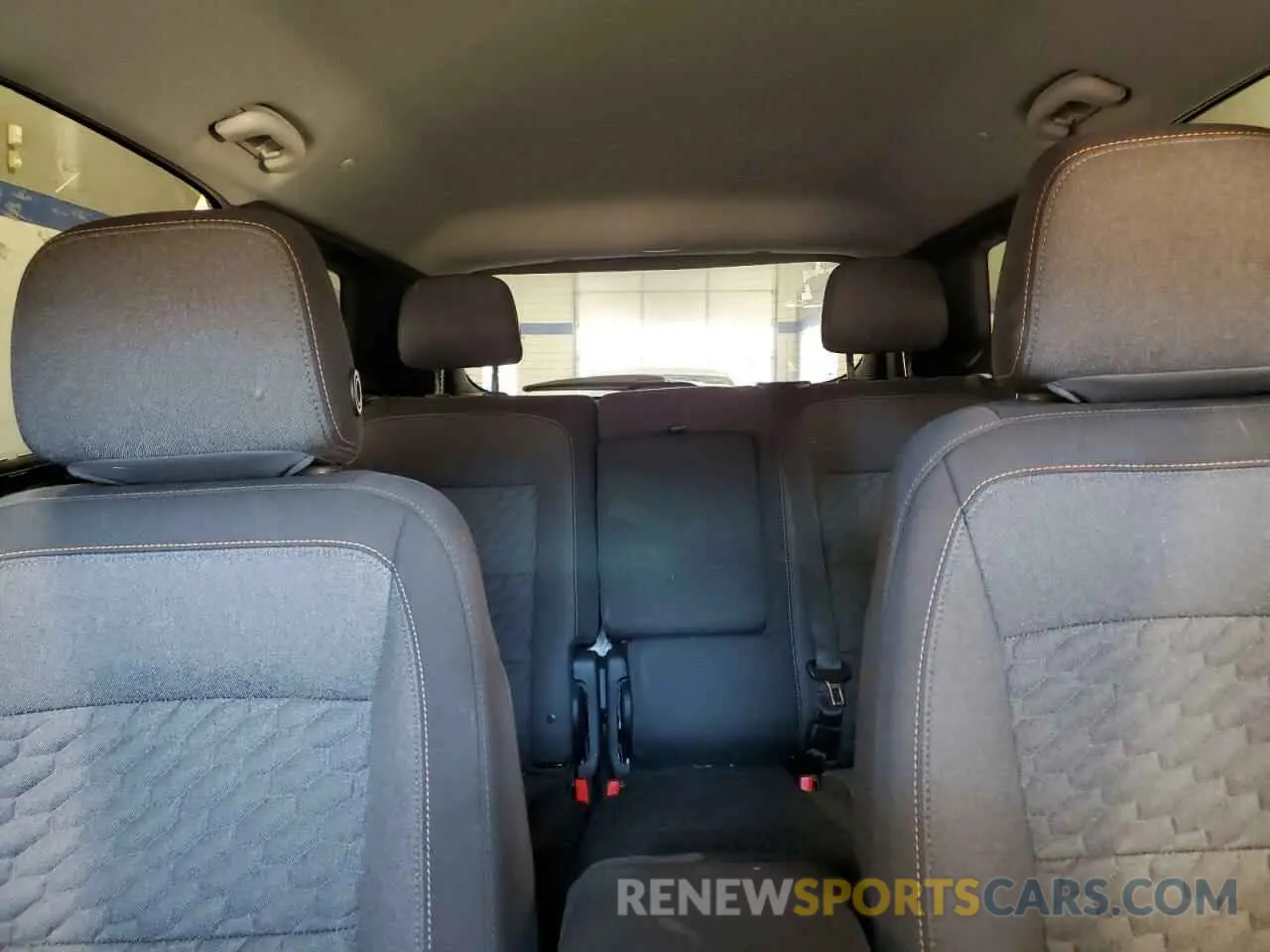 10 Photograph of a damaged car 3GNAXUEV3KL383280 CHEVROLET EQUINOX 2019