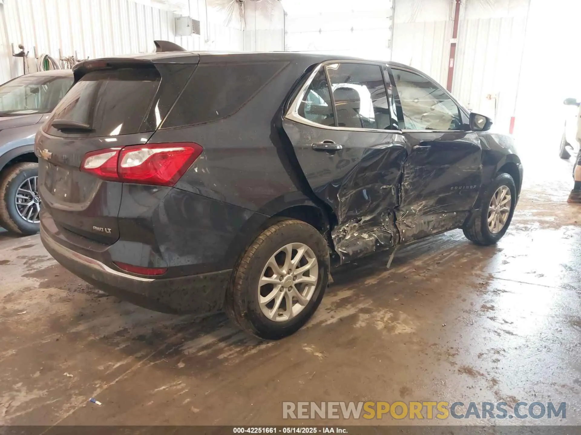 4 Photograph of a damaged car 3GNAXUEV3KS513449 CHEVROLET EQUINOX 2019