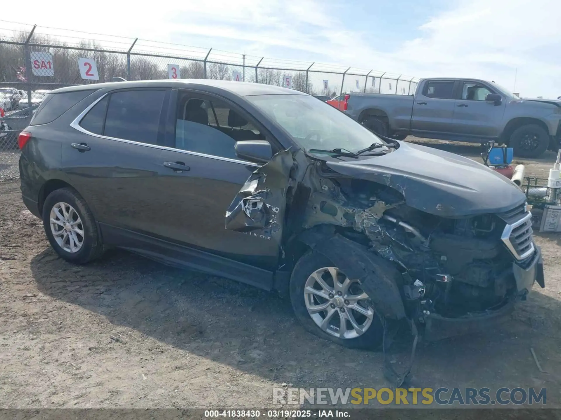 1 Photograph of a damaged car 3GNAXUEV4KL137371 CHEVROLET EQUINOX 2019