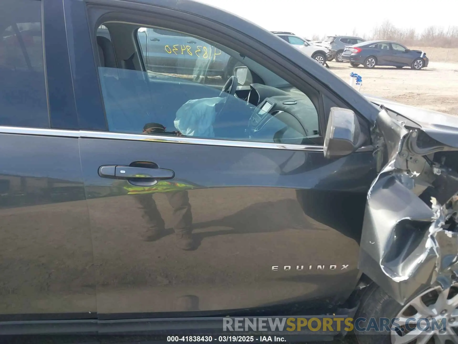 5 Photograph of a damaged car 3GNAXUEV4KL137371 CHEVROLET EQUINOX 2019