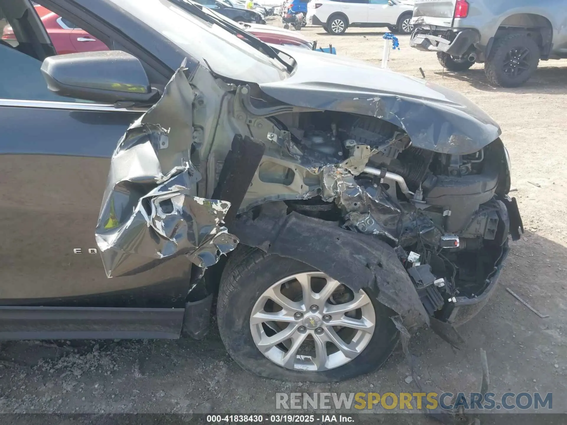 6 Photograph of a damaged car 3GNAXUEV4KL137371 CHEVROLET EQUINOX 2019