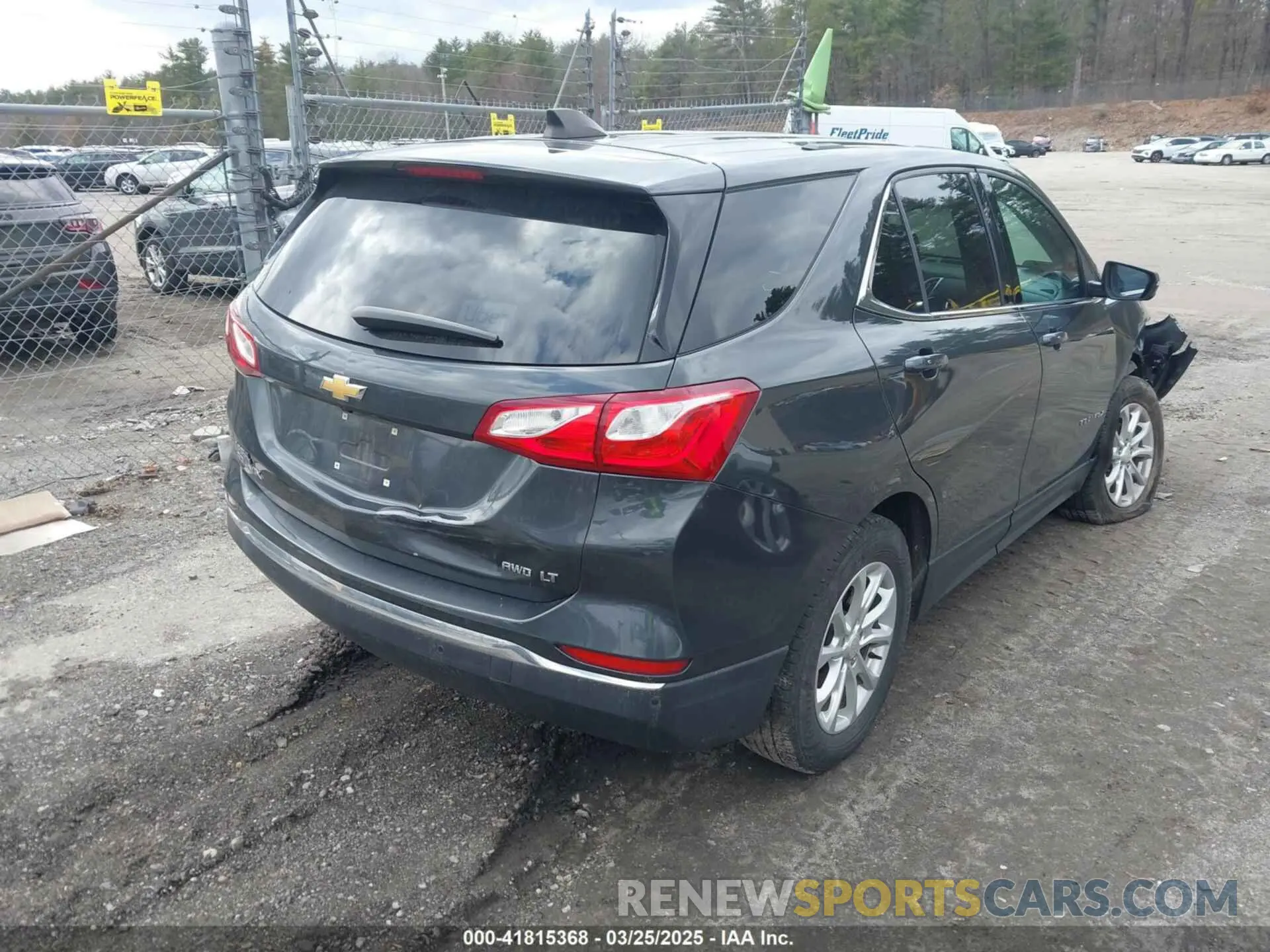 4 Photograph of a damaged car 3GNAXUEV4KL205345 CHEVROLET EQUINOX 2019