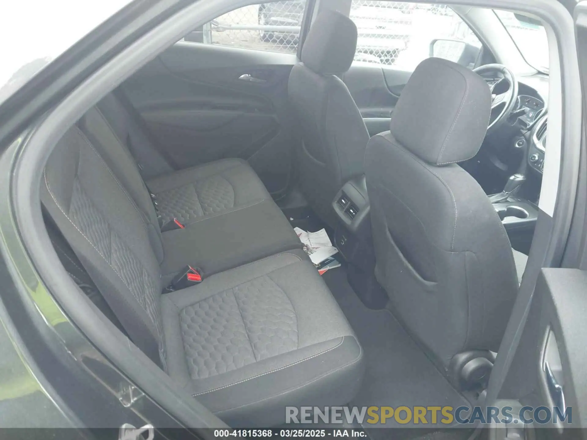 8 Photograph of a damaged car 3GNAXUEV4KL205345 CHEVROLET EQUINOX 2019