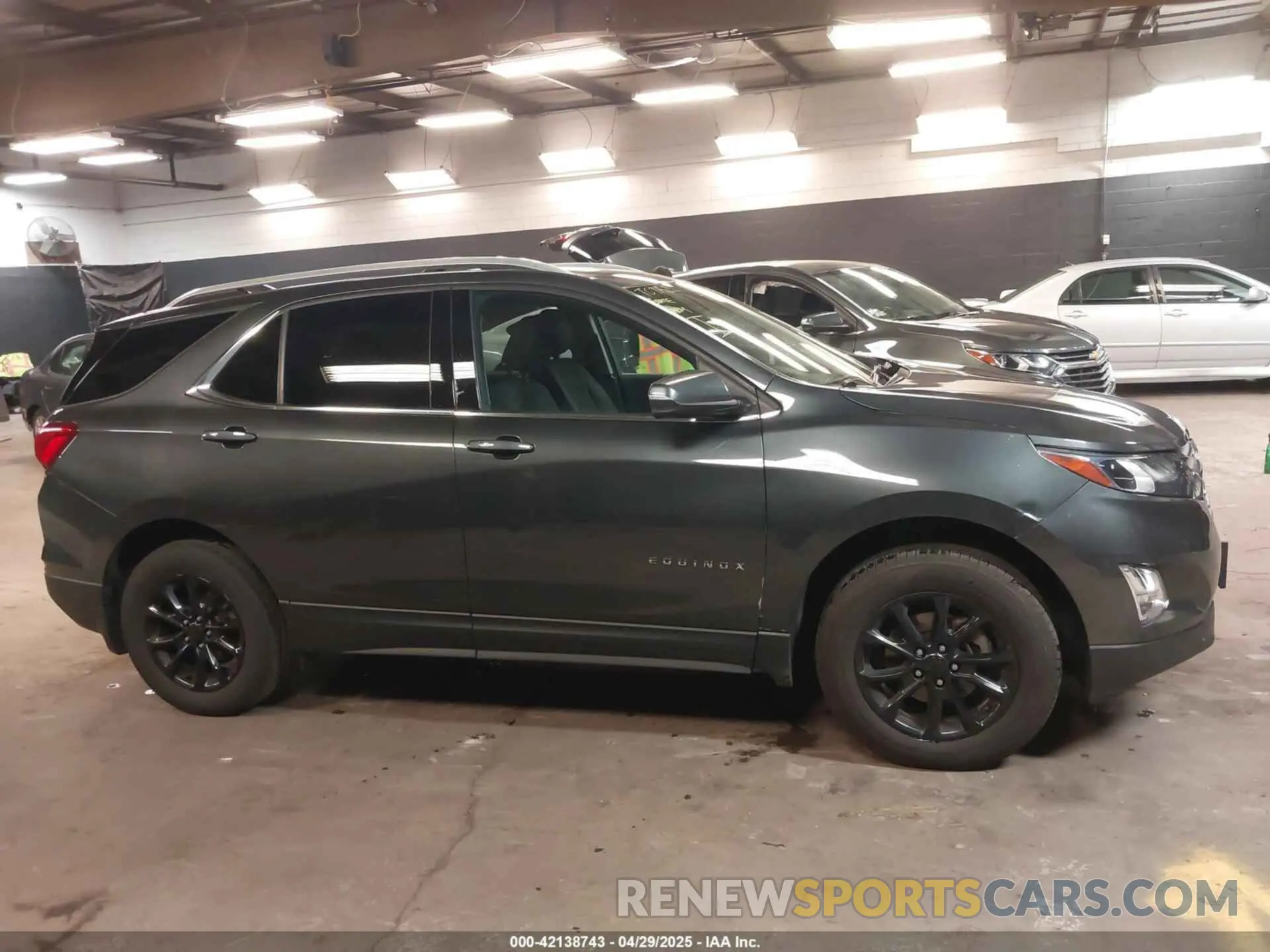 13 Photograph of a damaged car 3GNAXUEV4KL226292 CHEVROLET EQUINOX 2019