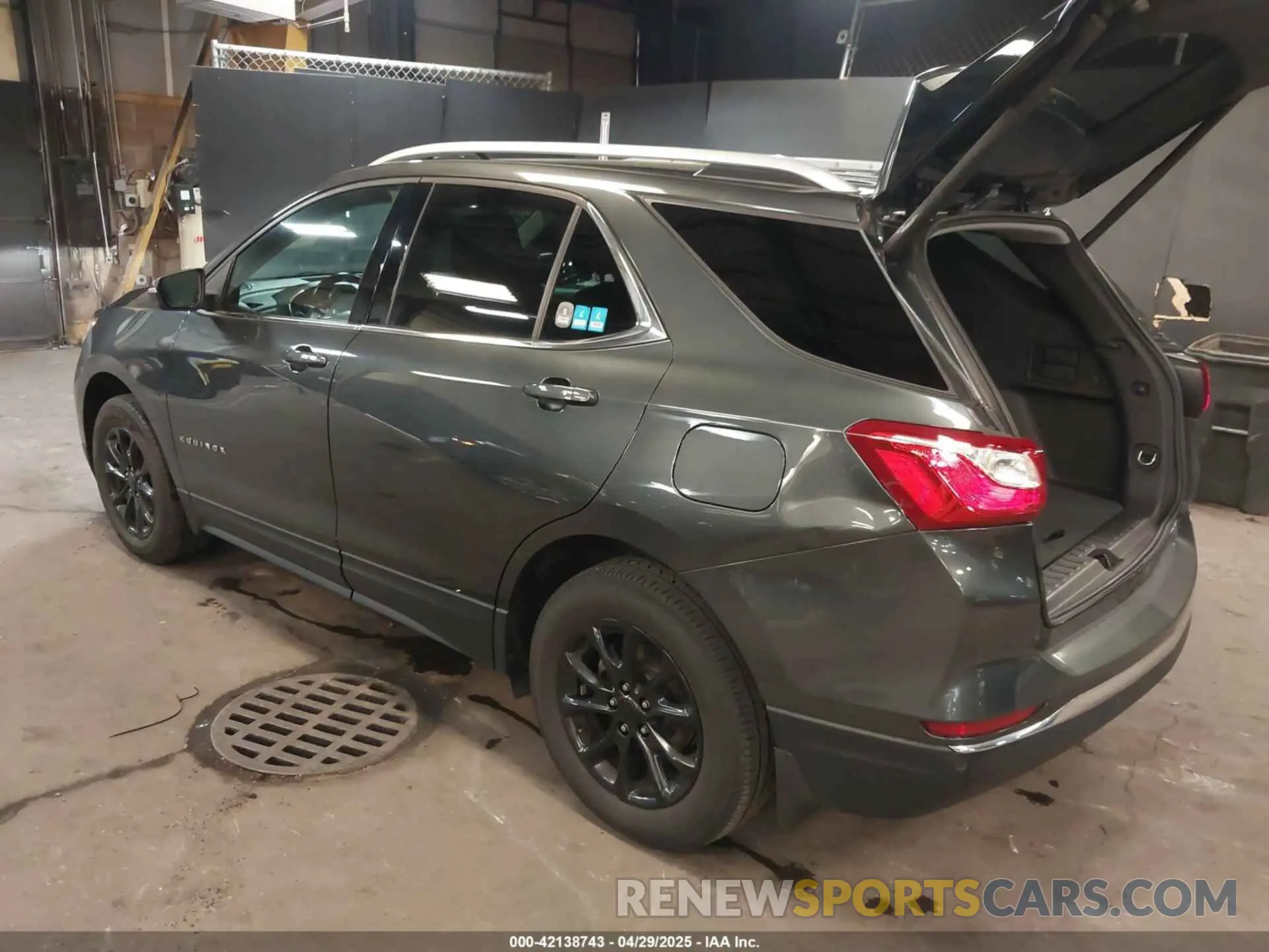 3 Photograph of a damaged car 3GNAXUEV4KL226292 CHEVROLET EQUINOX 2019