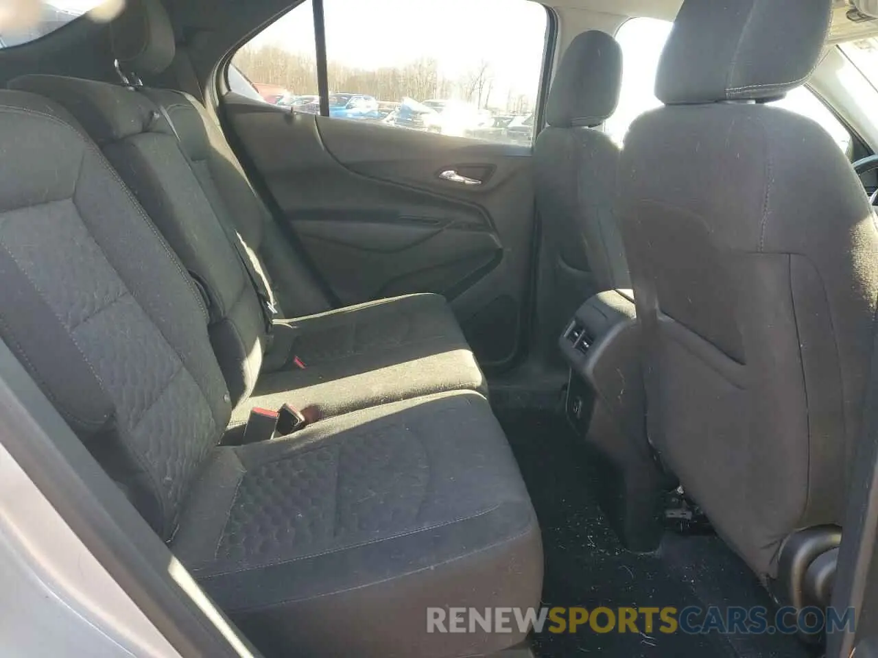 11 Photograph of a damaged car 3GNAXUEV4KS527750 CHEVROLET EQUINOX 2019