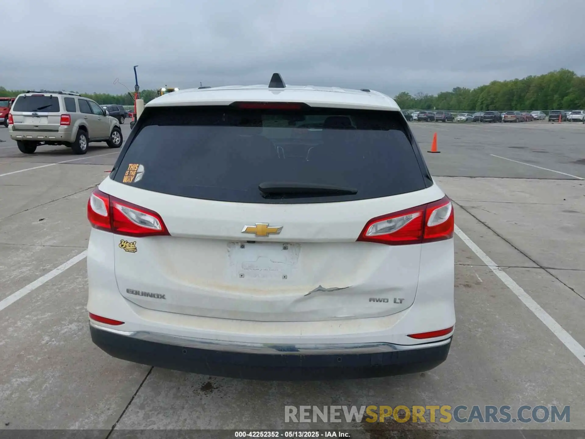 17 Photograph of a damaged car 3GNAXUEV4KS636788 CHEVROLET EQUINOX 2019