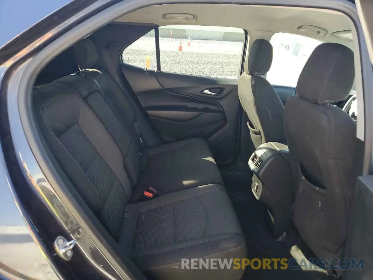 11 Photograph of a damaged car 3GNAXUEV5KS502968 CHEVROLET EQUINOX 2019