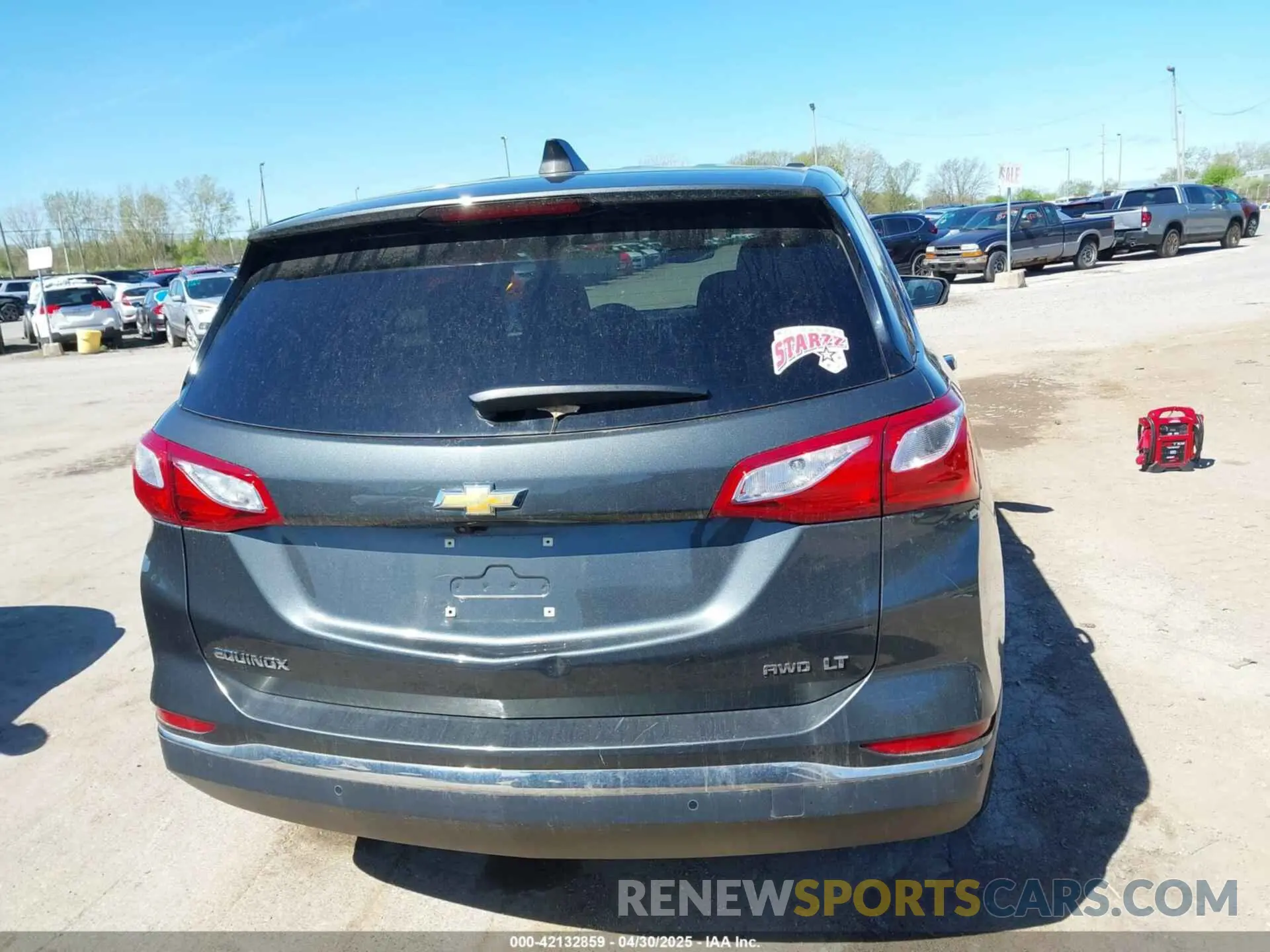 17 Photograph of a damaged car 3GNAXUEV5KS630093 CHEVROLET EQUINOX 2019