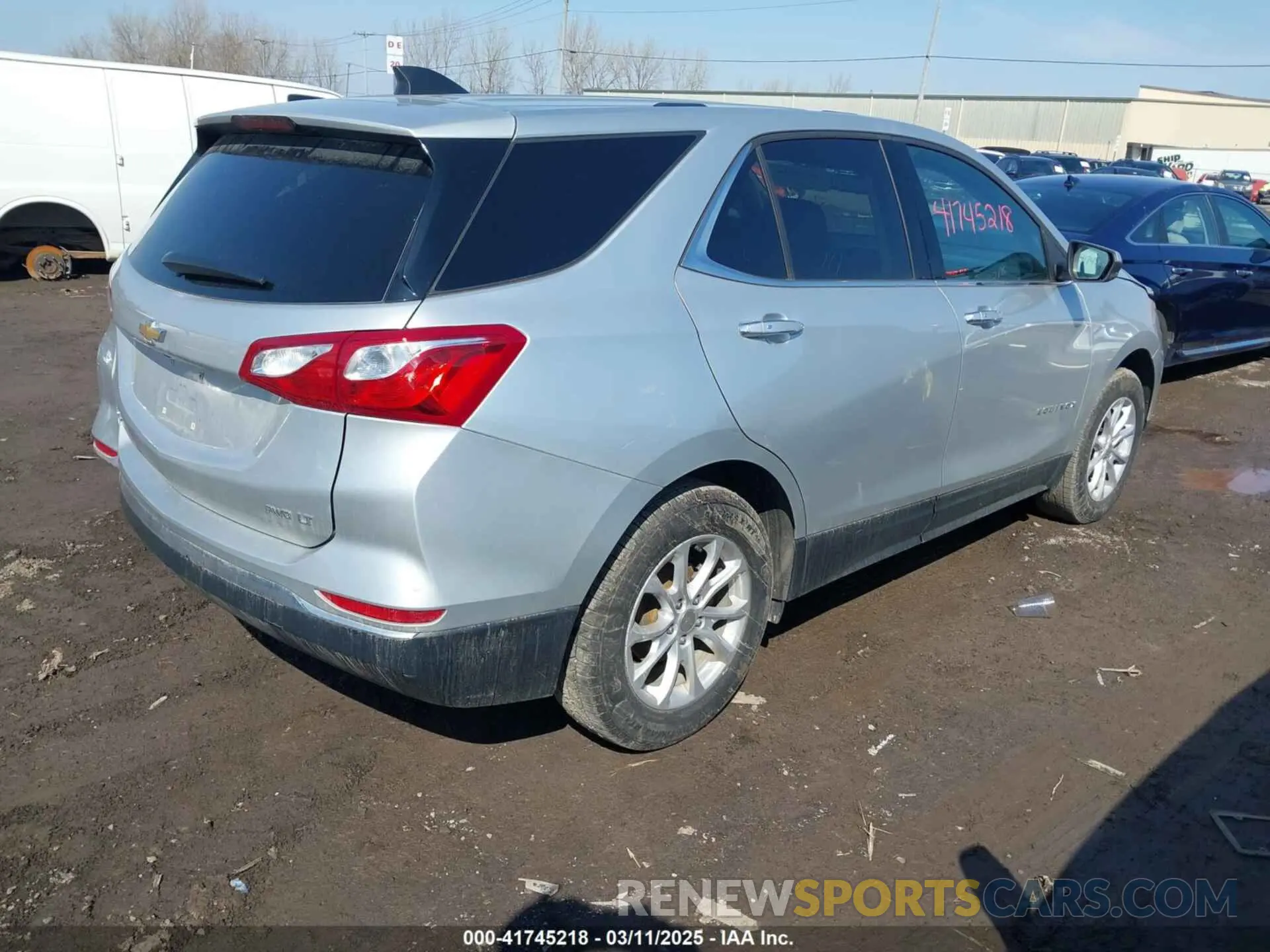 4 Photograph of a damaged car 3GNAXUEV5KS670478 CHEVROLET EQUINOX 2019