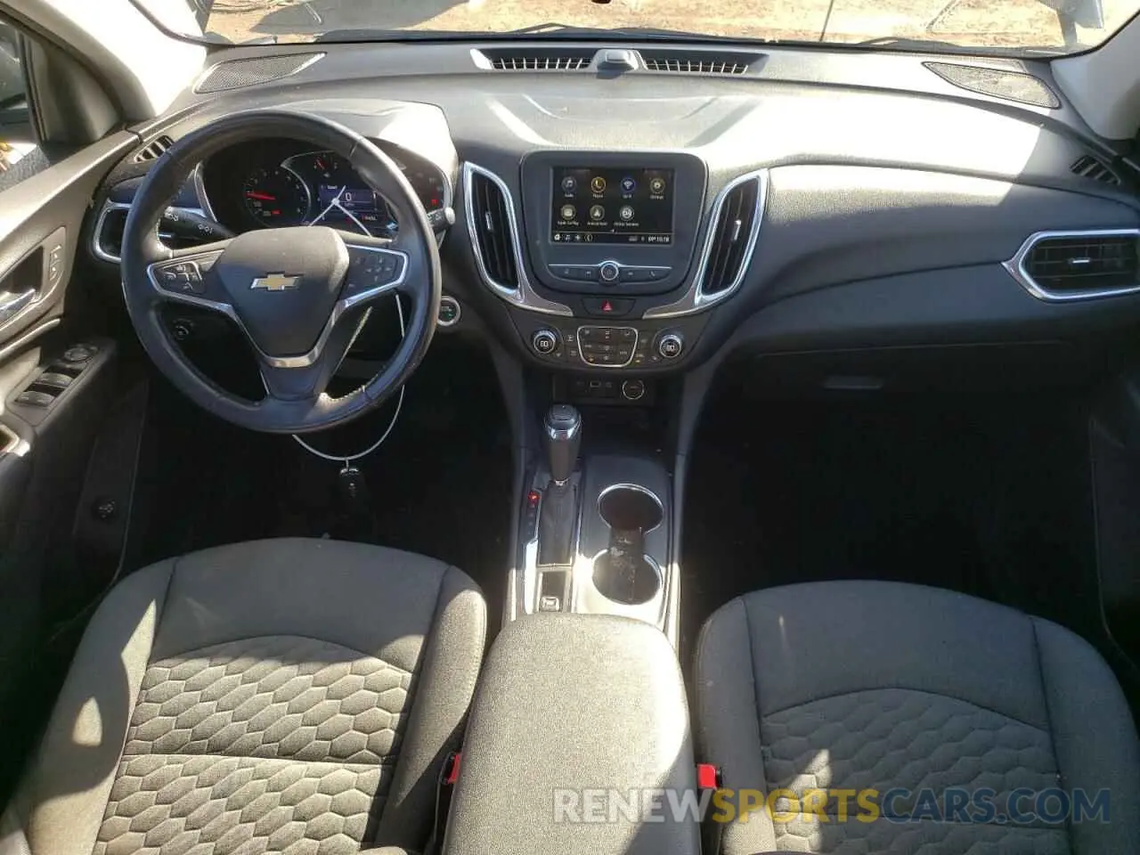 8 Photograph of a damaged car 3GNAXUEV6KL339676 CHEVROLET EQUINOX 2019