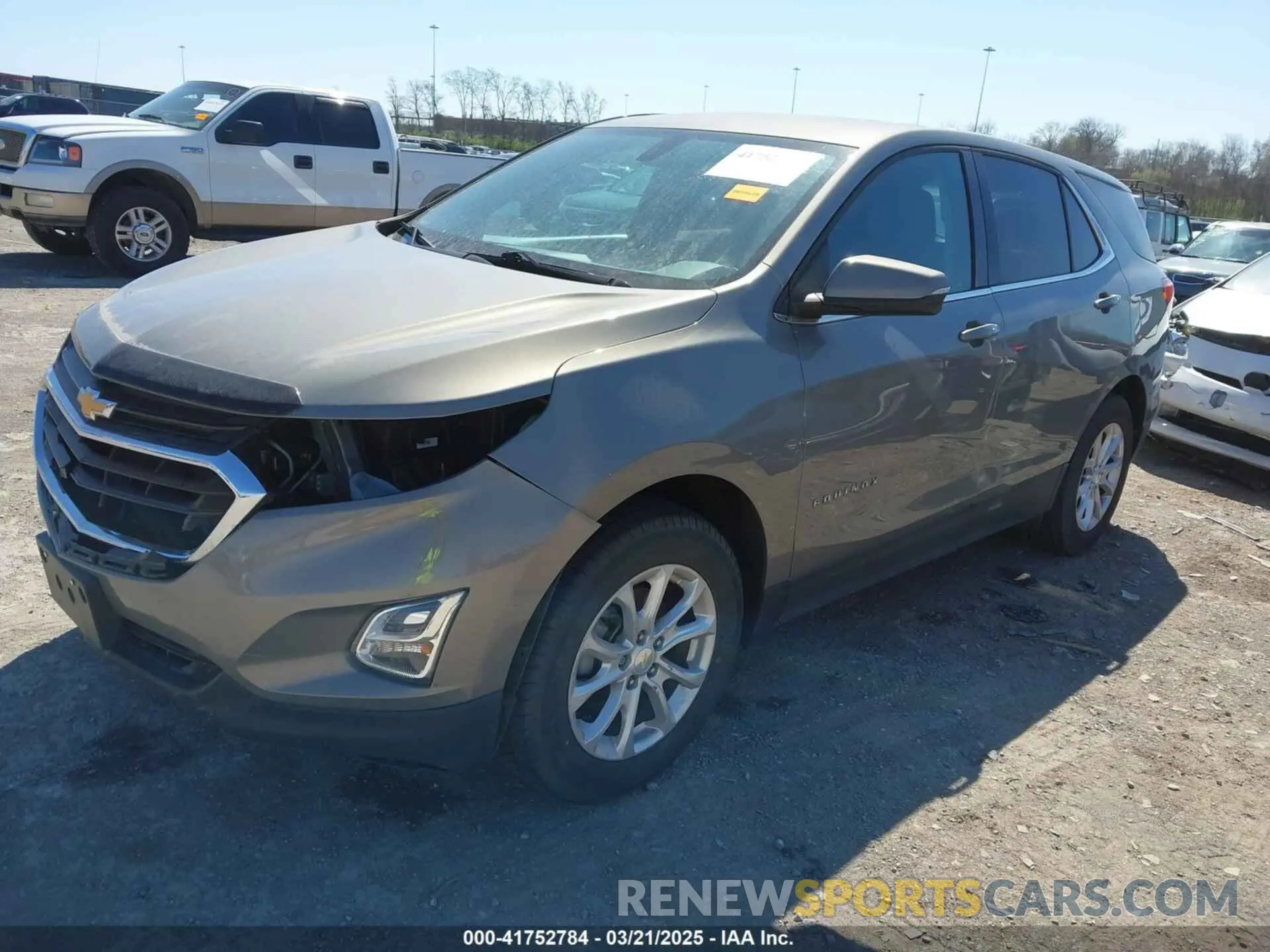 2 Photograph of a damaged car 3GNAXUEV6KS539754 CHEVROLET EQUINOX 2019