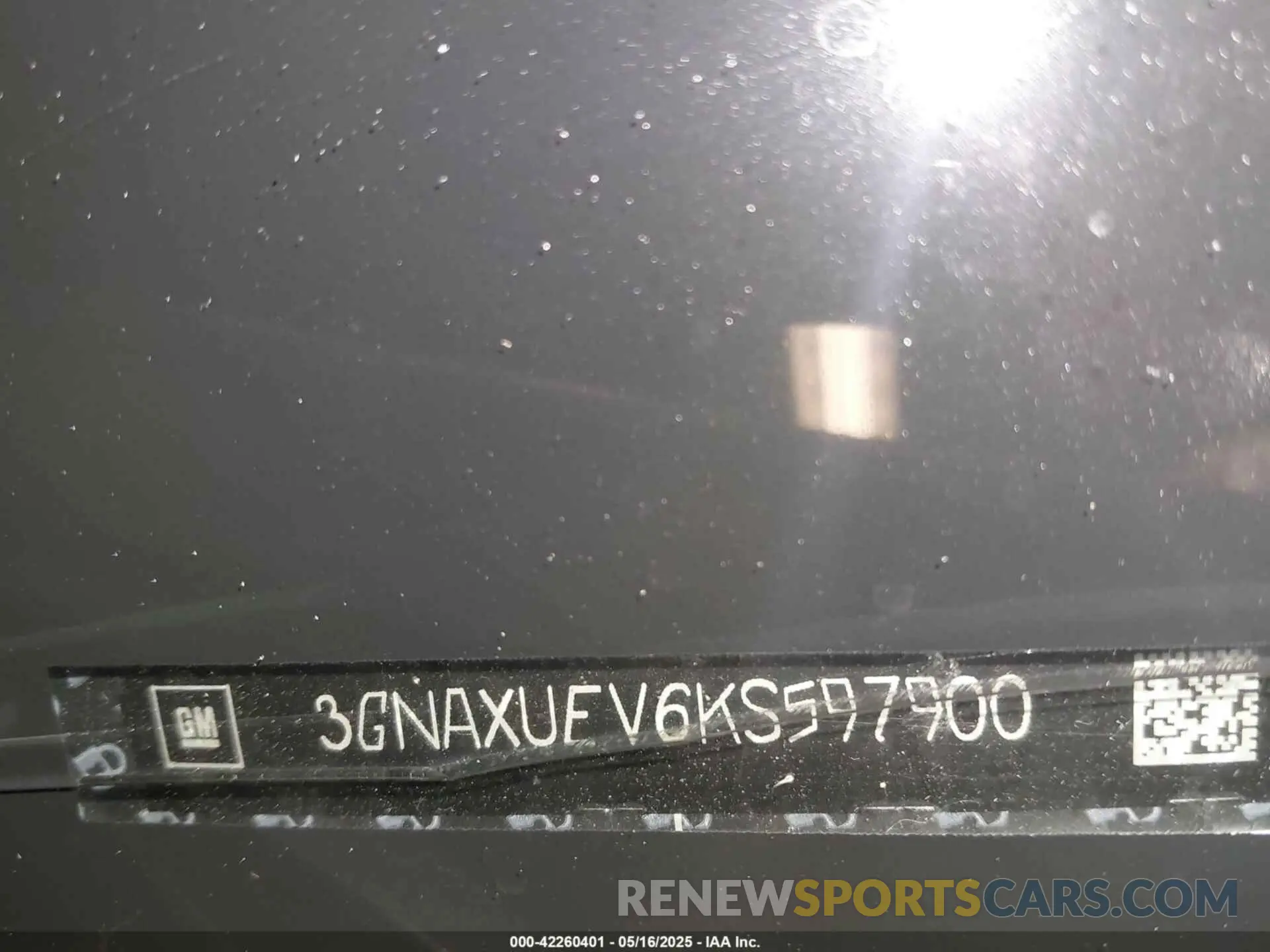 17 Photograph of a damaged car 3GNAXUEV6KS597900 CHEVROLET EQUINOX 2019