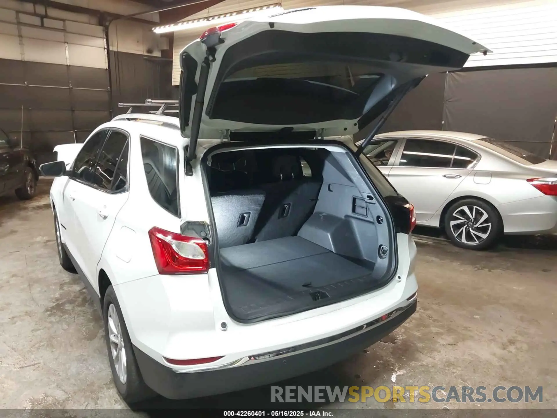 3 Photograph of a damaged car 3GNAXUEV6KS597900 CHEVROLET EQUINOX 2019