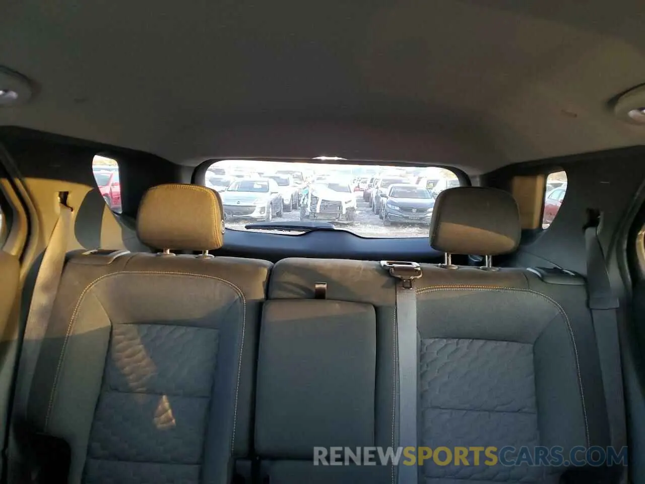 10 Photograph of a damaged car 3GNAXUEV6KS630782 CHEVROLET EQUINOX 2019
