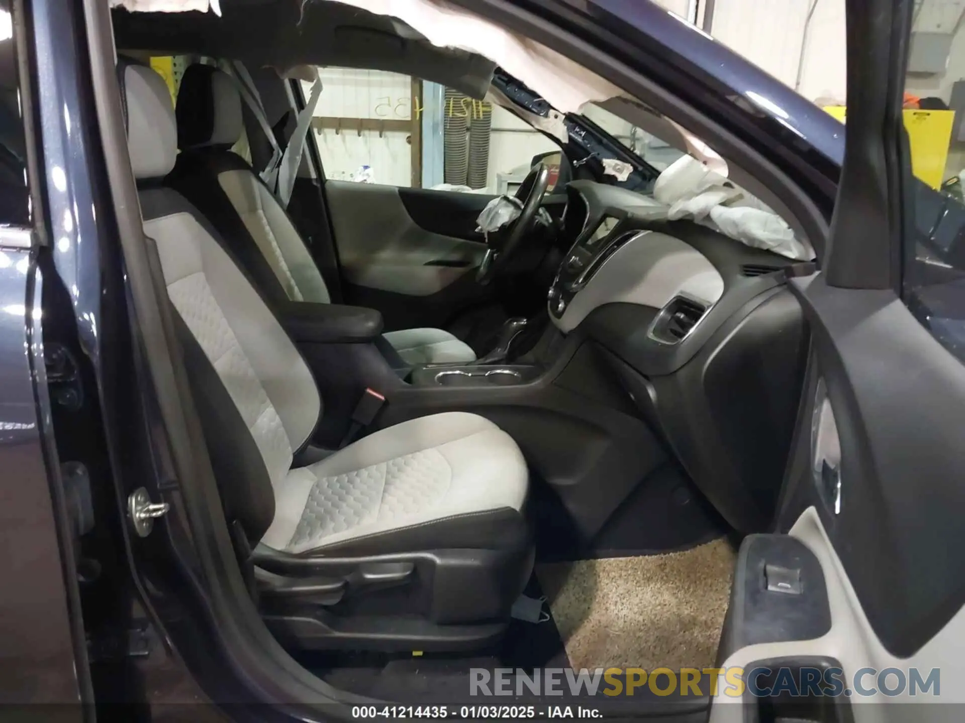 5 Photograph of a damaged car 3GNAXUEV7KL196155 CHEVROLET EQUINOX 2019