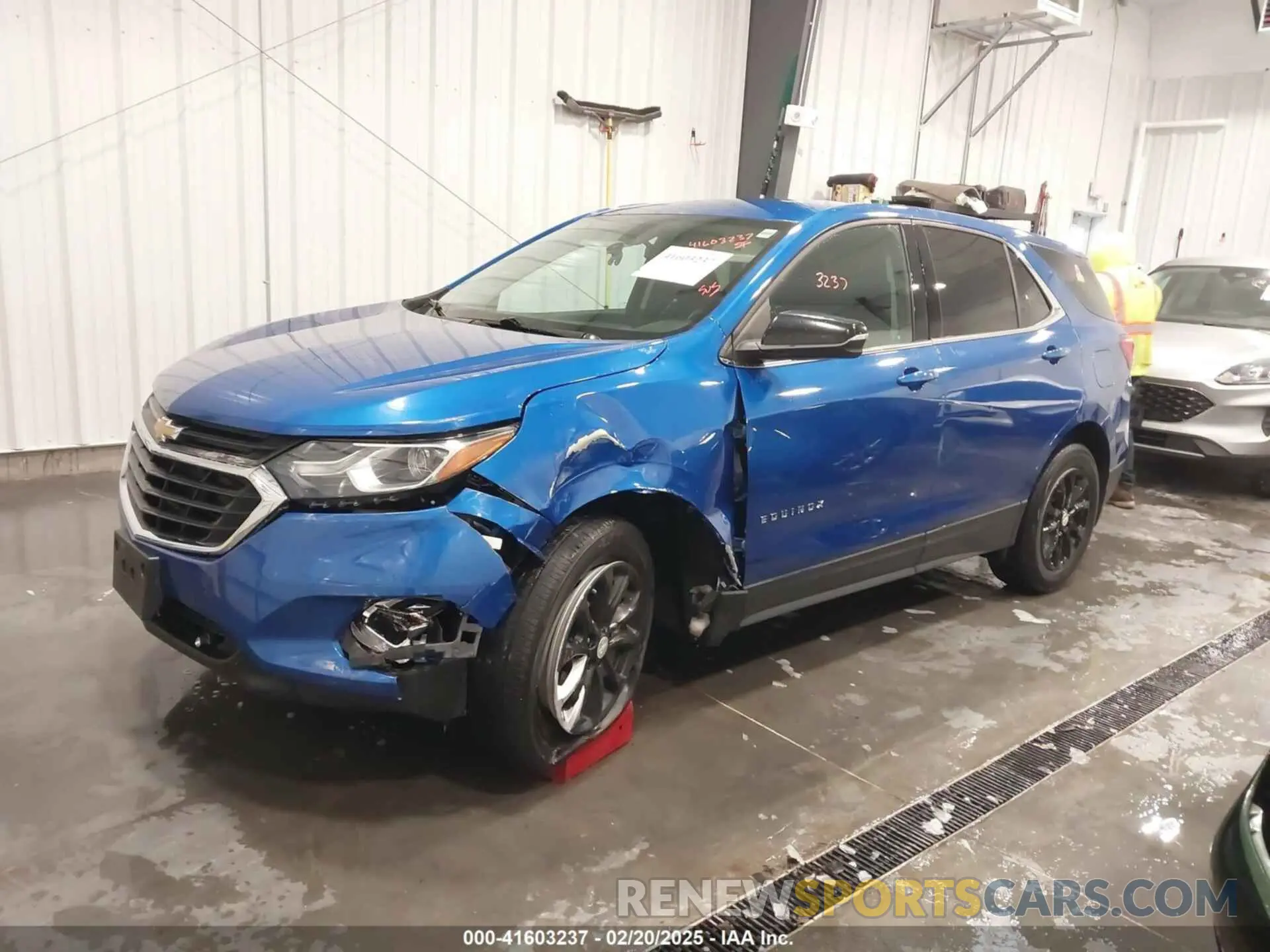 2 Photograph of a damaged car 3GNAXUEV7KS542789 CHEVROLET EQUINOX 2019