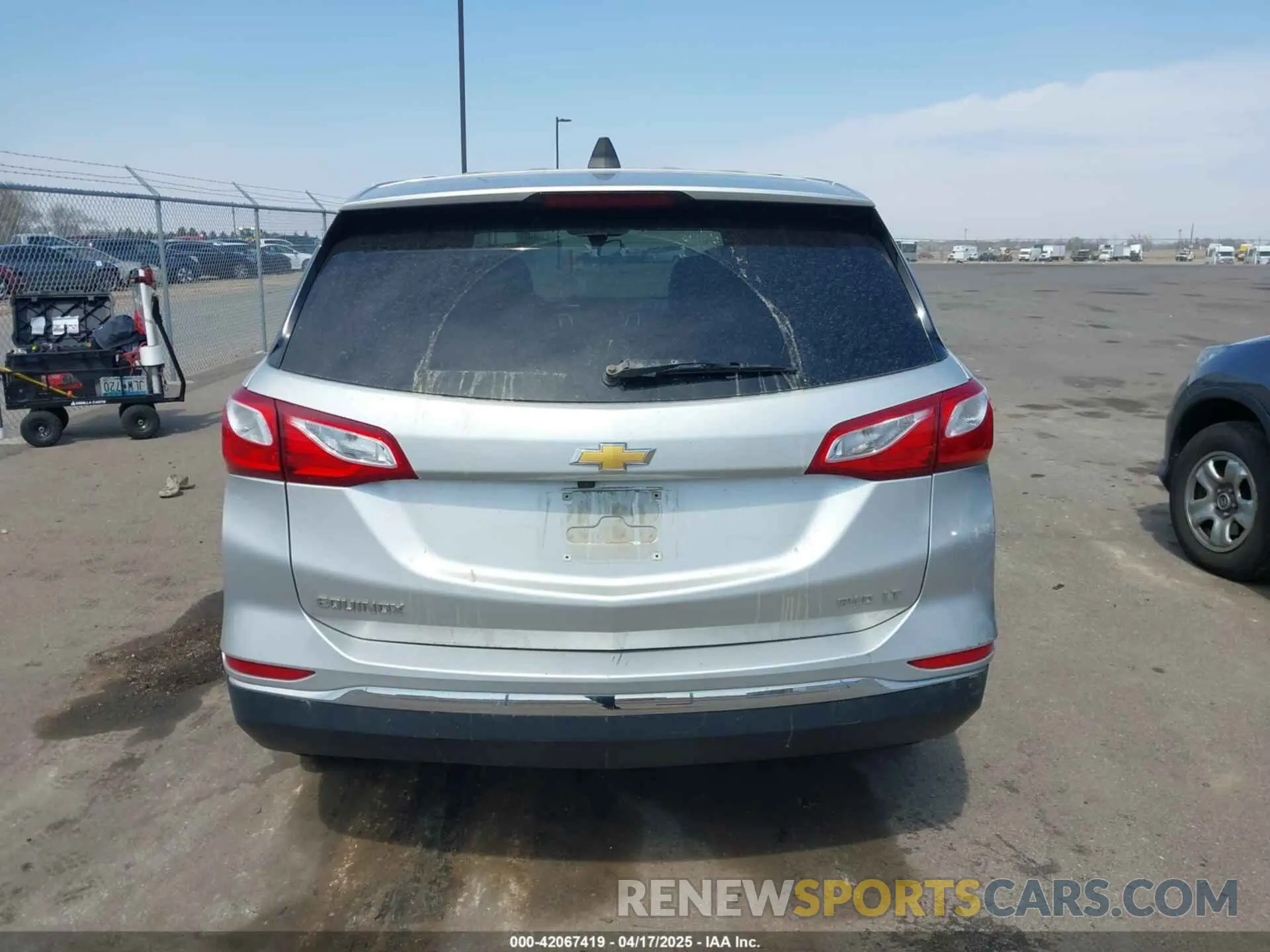16 Photograph of a damaged car 3GNAXUEV7KS655111 CHEVROLET EQUINOX 2019