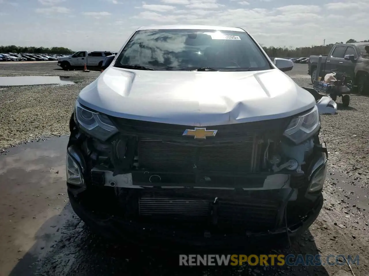 5 Photograph of a damaged car 3GNAXUEV7KS660101 CHEVROLET EQUINOX 2019