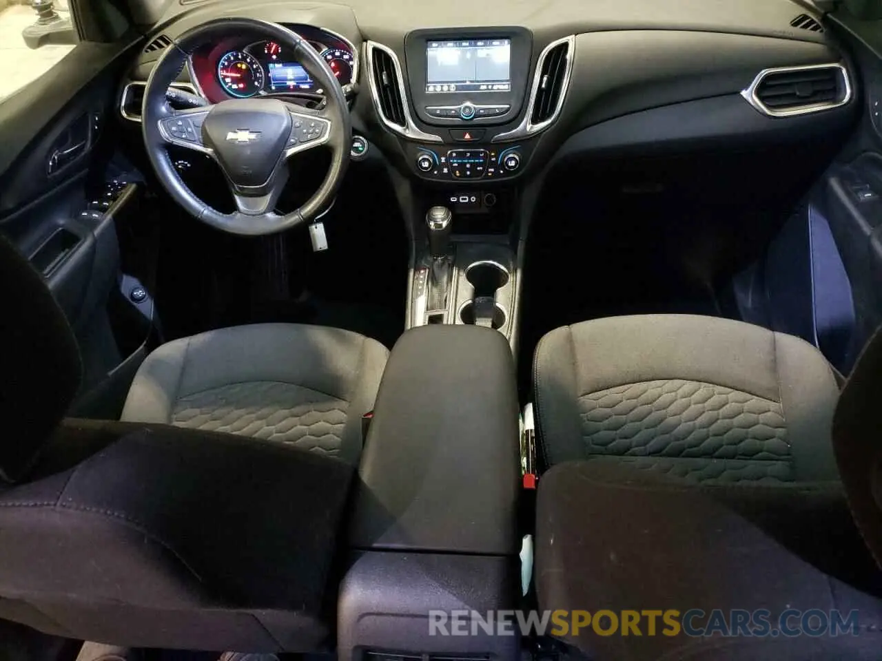 8 Photograph of a damaged car 3GNAXUEV8KL249395 CHEVROLET EQUINOX 2019