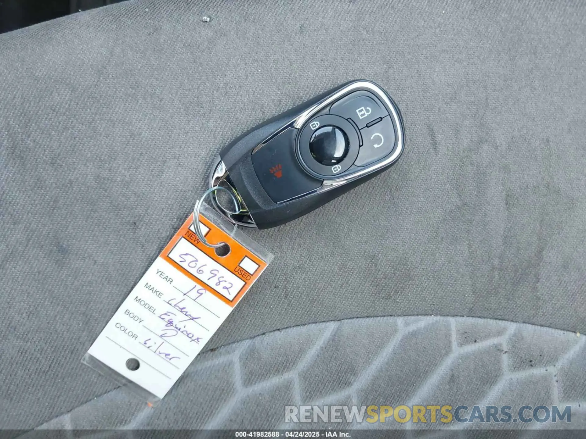 11 Photograph of a damaged car 3GNAXUEV8KS506982 CHEVROLET EQUINOX 2019