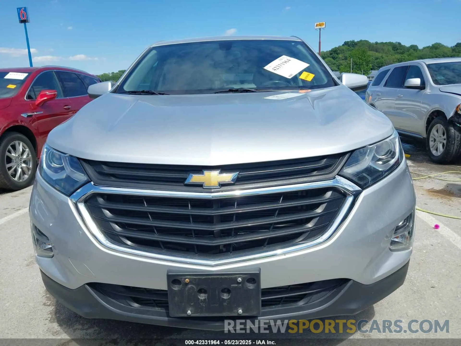 12 Photograph of a damaged car 3GNAXUEV8KS582041 CHEVROLET EQUINOX 2019
