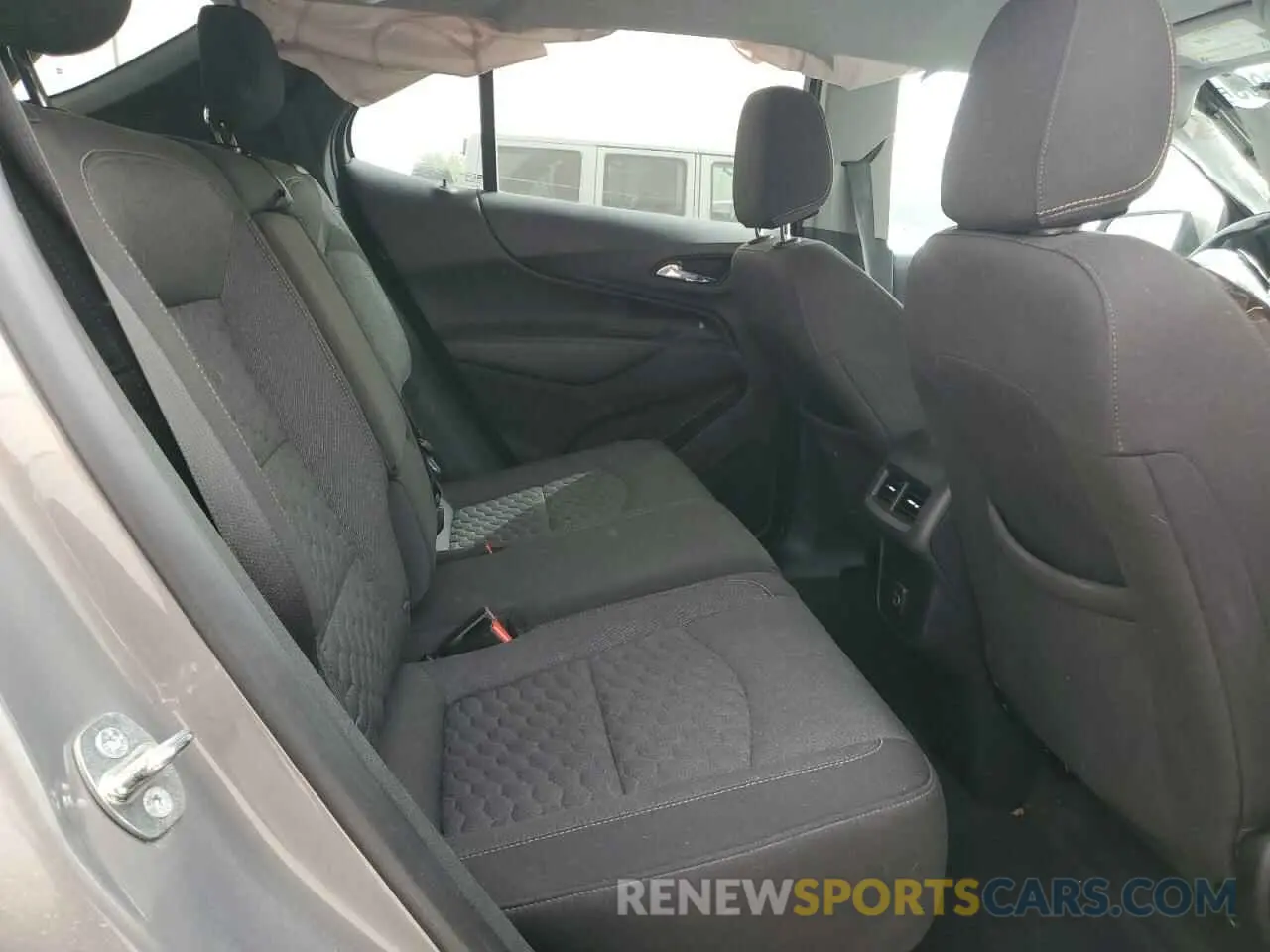 12 Photograph of a damaged car 3GNAXUEV8KS586557 CHEVROLET EQUINOX 2019