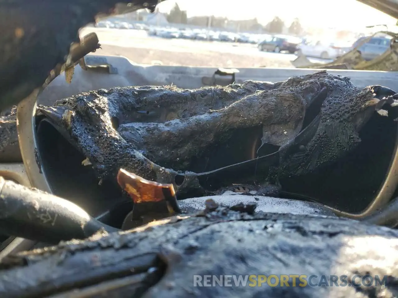 9 Photograph of a damaged car 3GNAXUEV8KS645462 CHEVROLET EQUINOX 2019