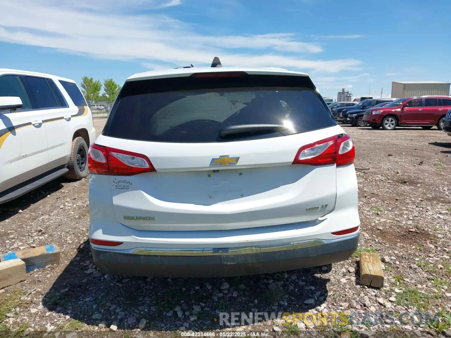 17 Photograph of a damaged car 3GNAXUEV9KL105306 CHEVROLET EQUINOX 2019