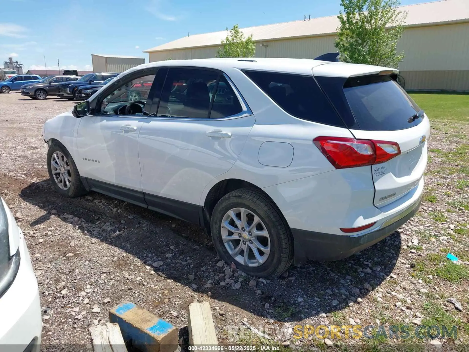 3 Photograph of a damaged car 3GNAXUEV9KL105306 CHEVROLET EQUINOX 2019