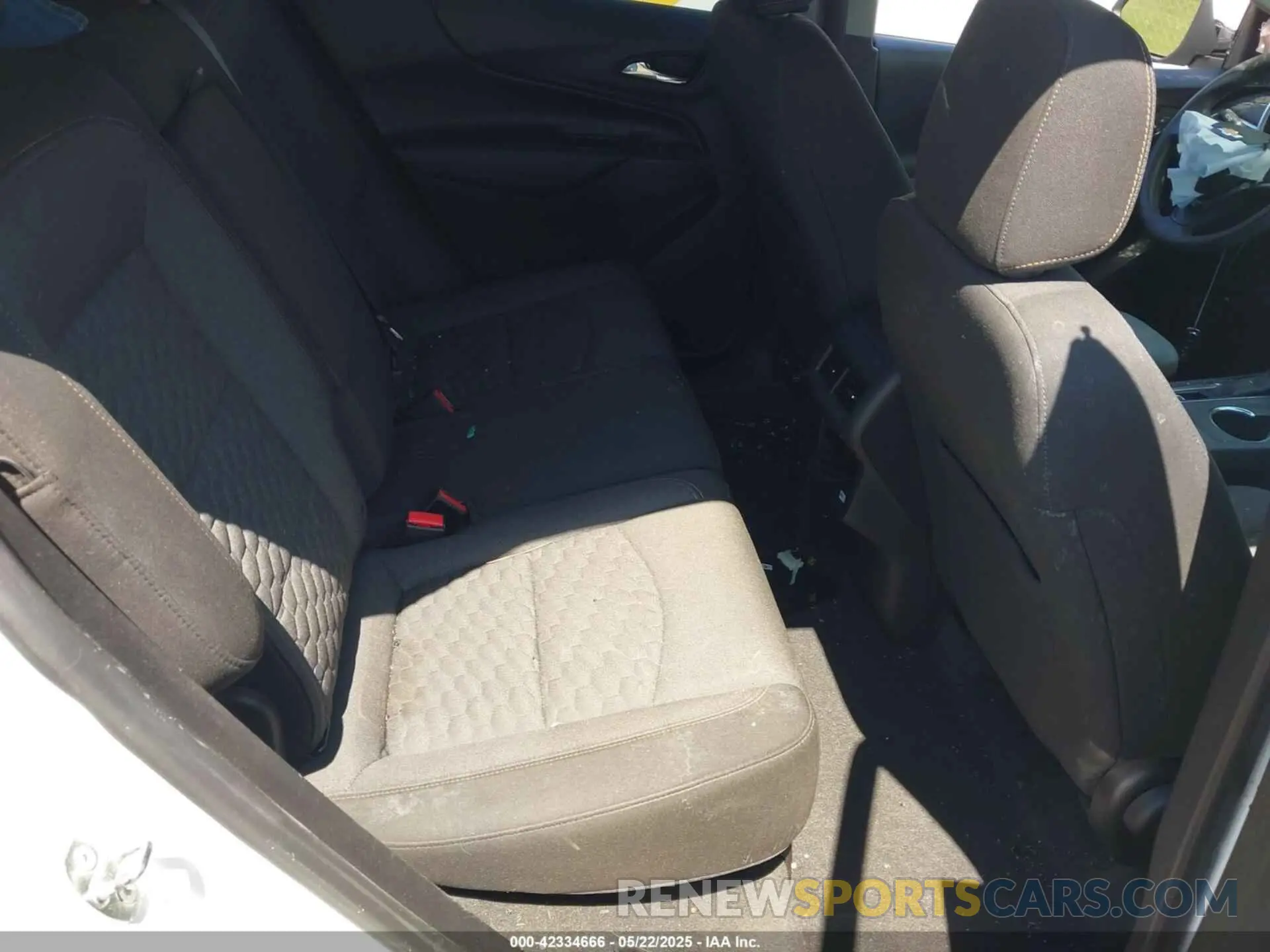 8 Photograph of a damaged car 3GNAXUEV9KL105306 CHEVROLET EQUINOX 2019