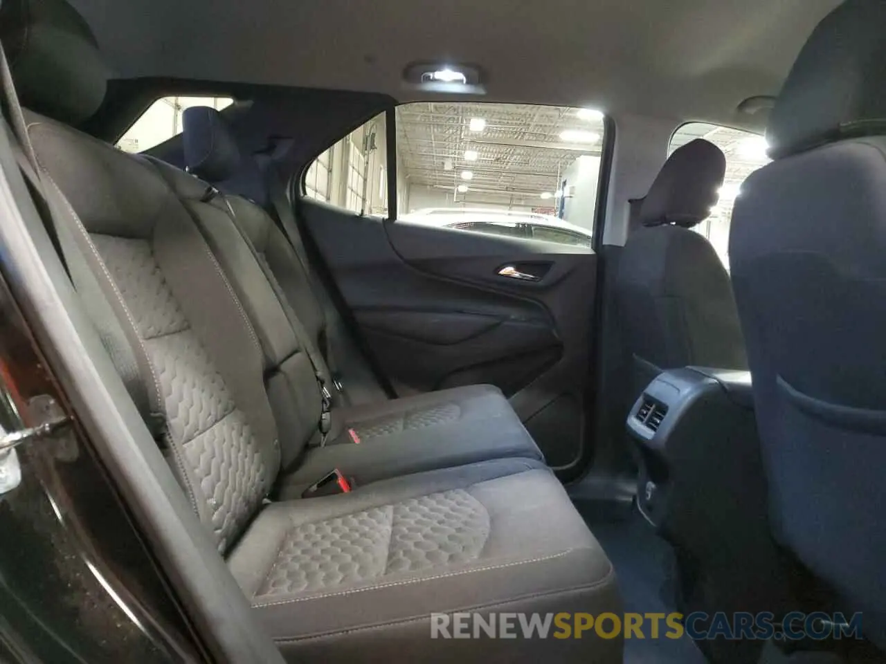 11 Photograph of a damaged car 3GNAXUEV9KL375457 CHEVROLET EQUINOX 2019