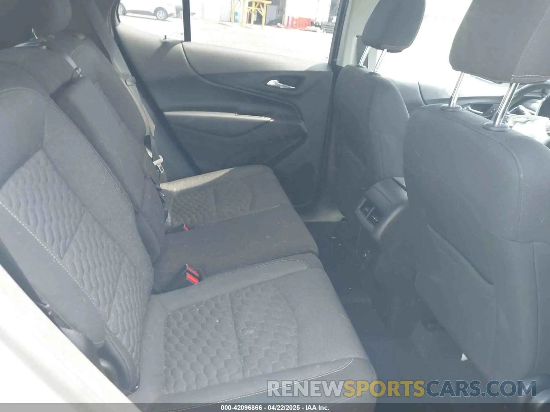 8 Photograph of a damaged car 3GNAXUEV9KS508126 CHEVROLET EQUINOX 2019