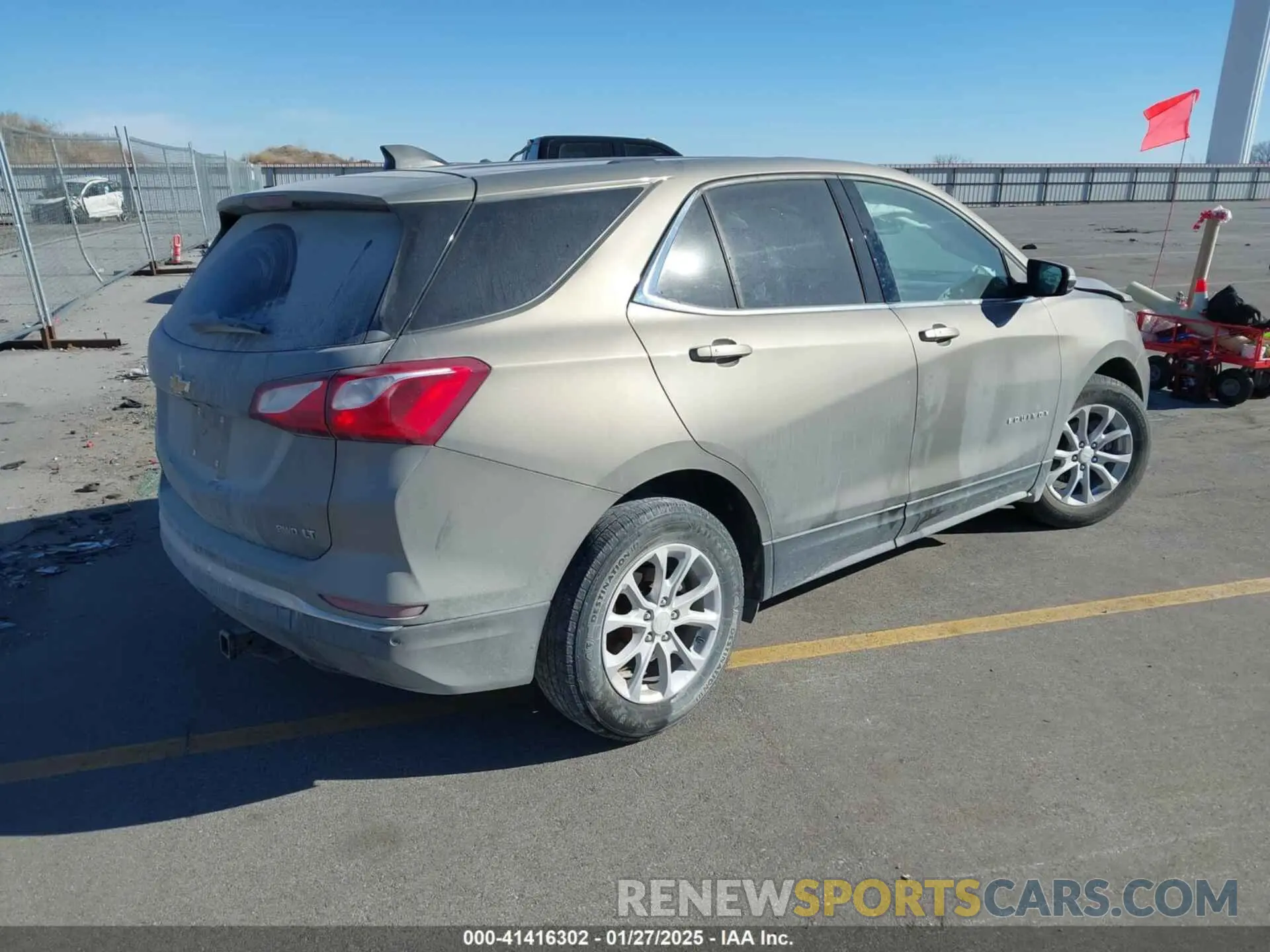 4 Photograph of a damaged car 3GNAXUEV9KS567774 CHEVROLET EQUINOX 2019